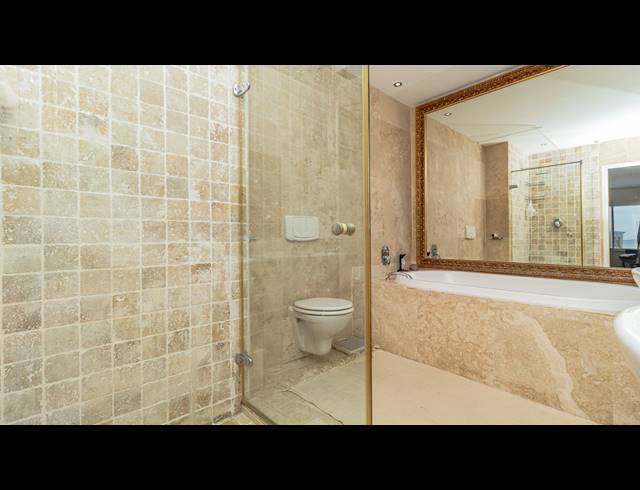 6 BEDROOM HOUSE FOR SALE IN BLOUBERGSTRAND
